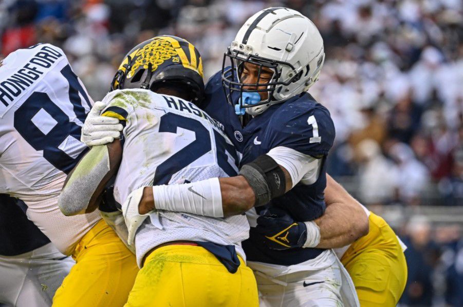 Jaquan Brisker tackle against Michigan